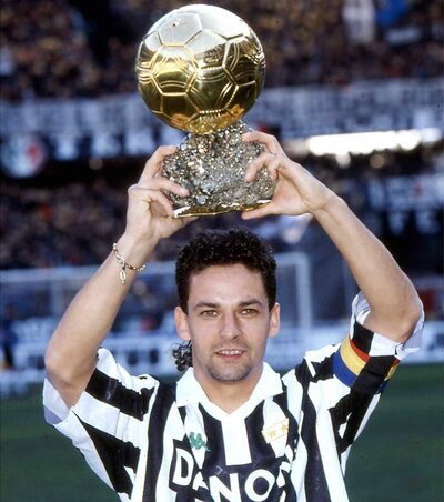 Roberto_Baggio,_Juventus,_Pallone_d'oro_1993.jpg