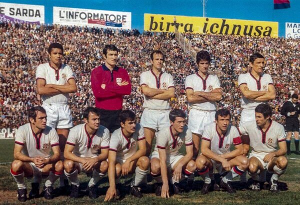 Unione_Sportiva_Cagliari_1969-70.jpg